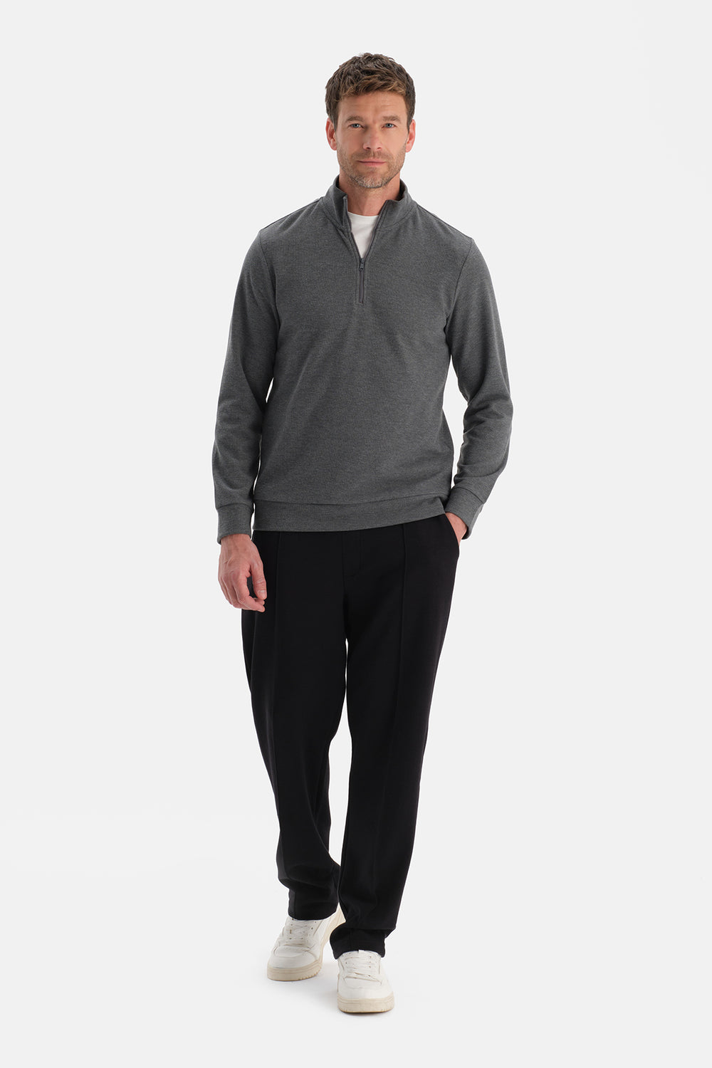 Siyah Patlet Detaylı Nervürlü Düz Paça Pantolon