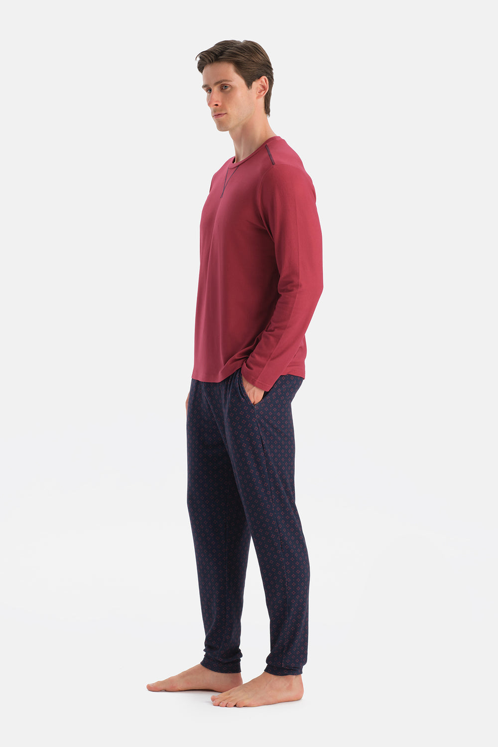 Kırmızı Dikiş Detaylı Uzun Kollu Termal Tişört Pantolon Pijama Takımı