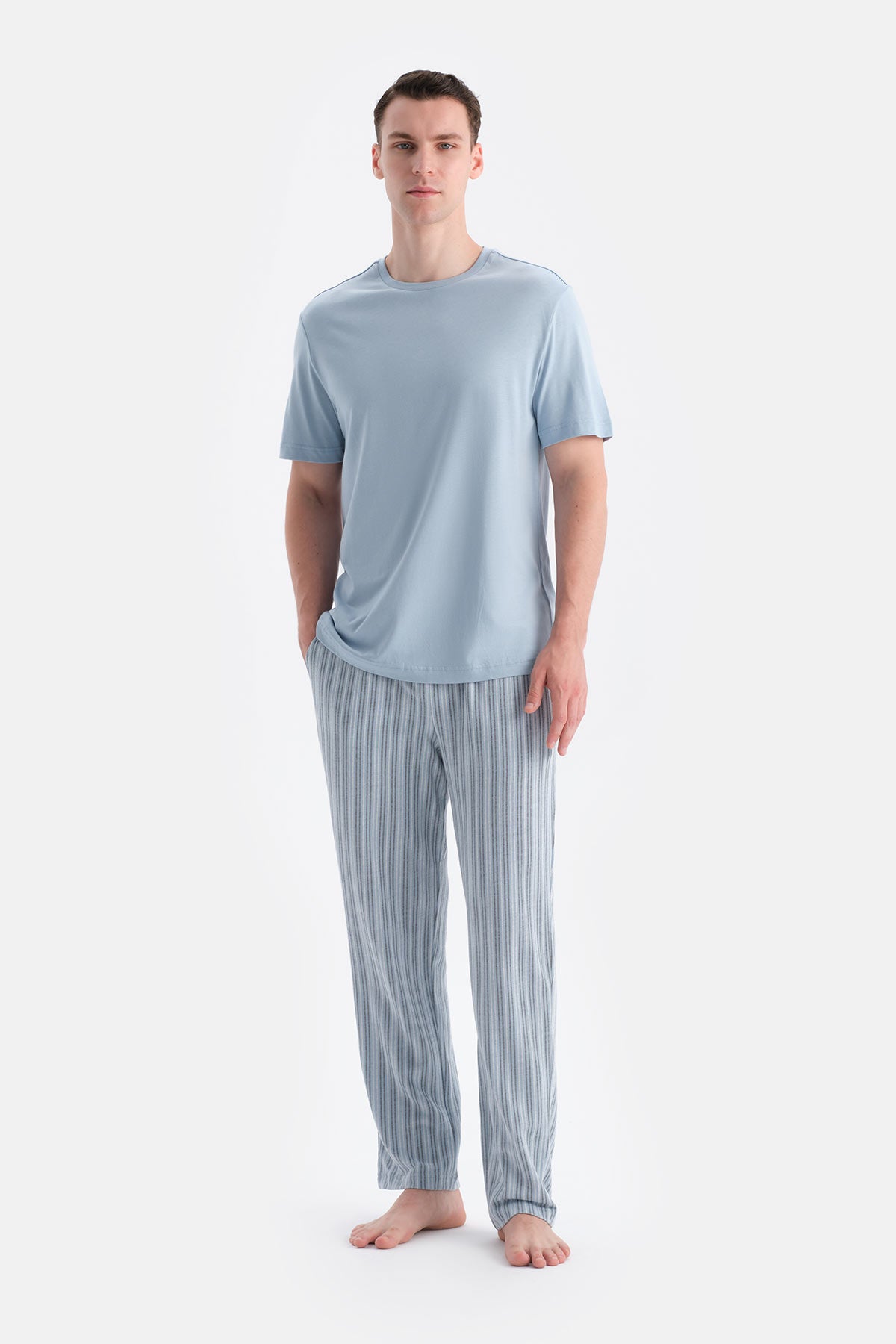 Mavi Kısa Kollu Altı Çizgili Tişört Pantolon Takım