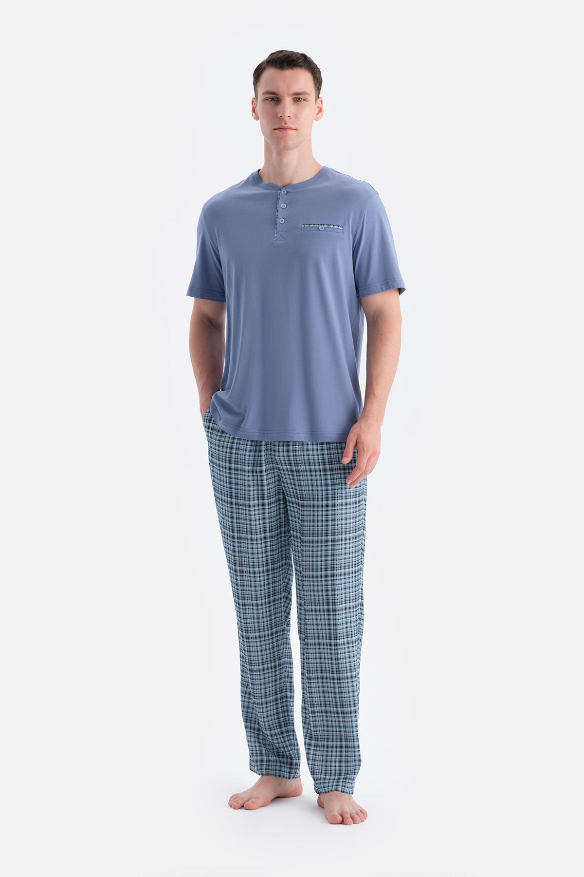 Mavi Patlı Altı Ekoseli Tişört Pantolon Takım