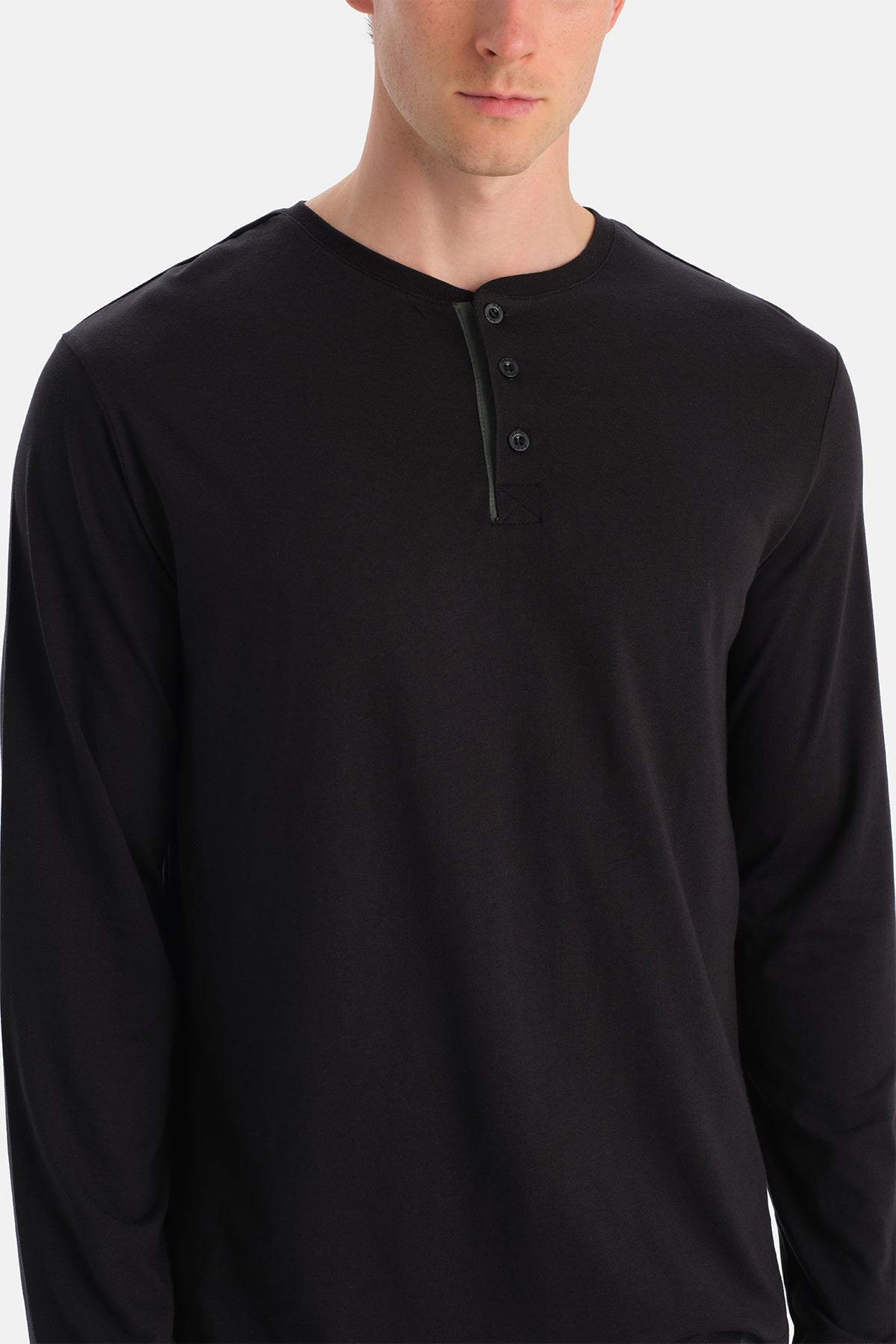 UZUN KOLLU PATLI TİŞÖRT PANTOLON TAKIM