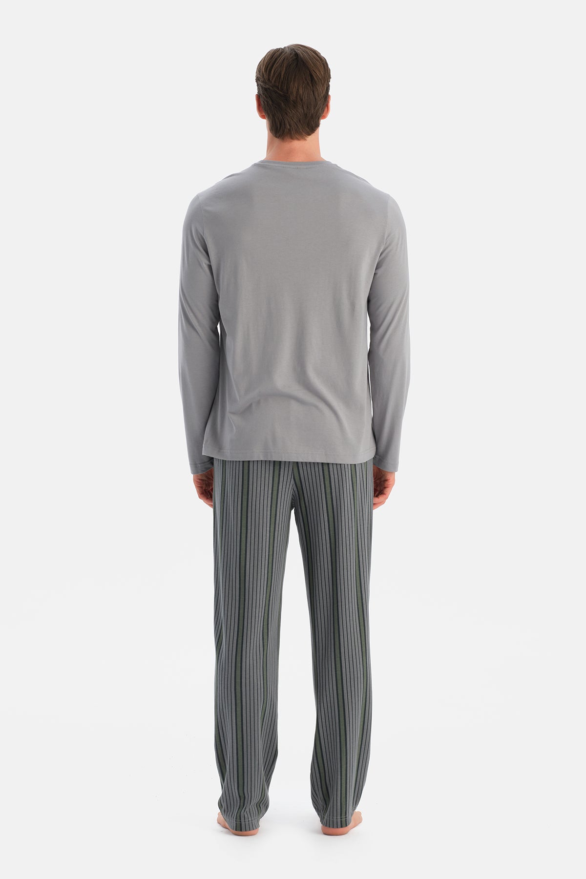 Açık Gri Dikiş Ve Cep Detaylı Tişört Pantolon Takım