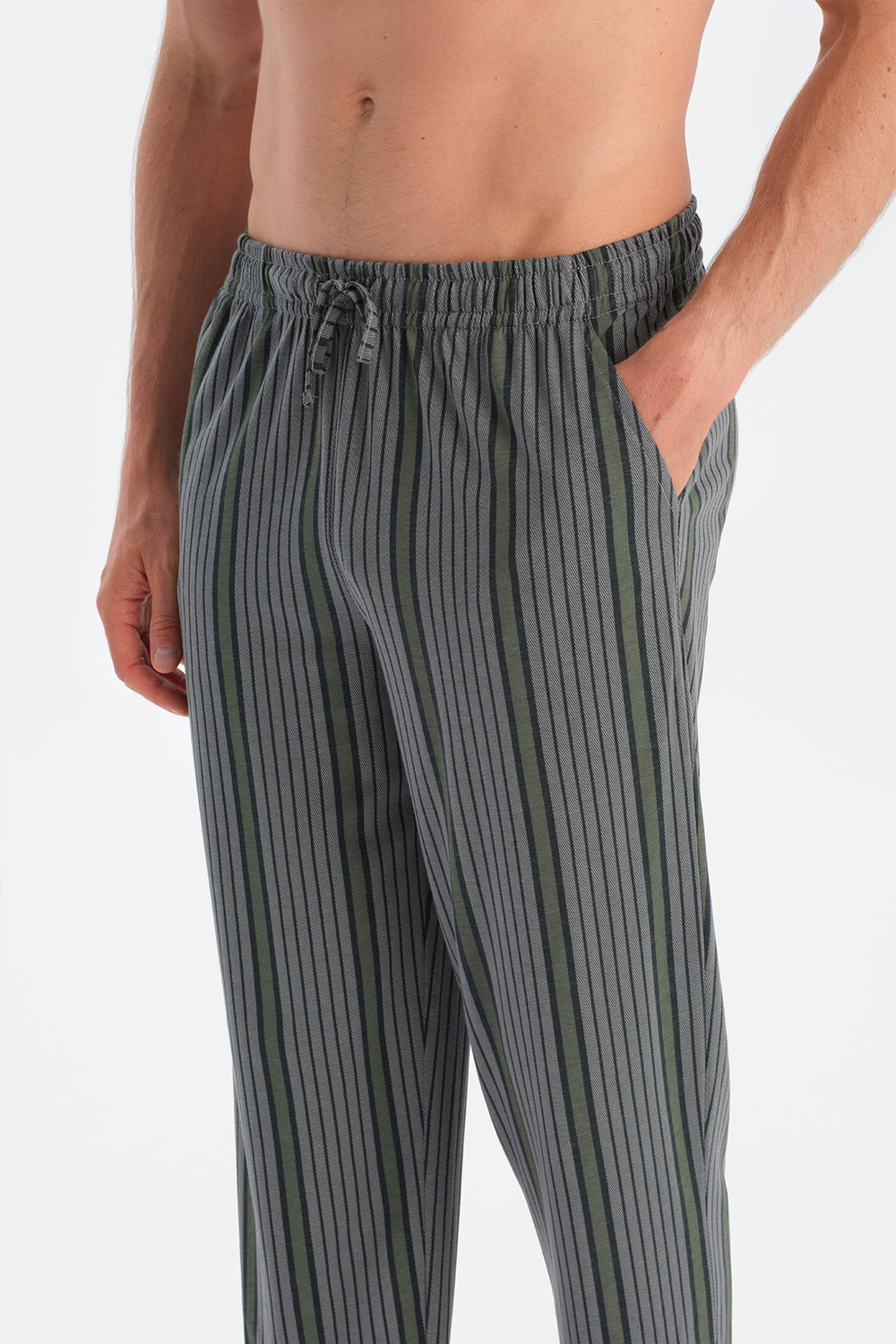 Açık Gri Dikiş Ve Cep Detaylı Tişört Pantolon Takım