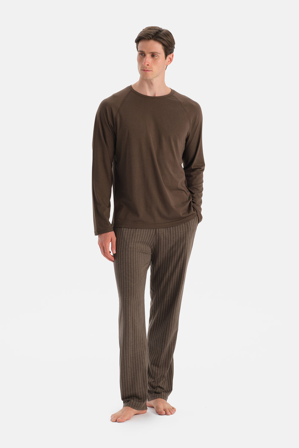 Kahverengi Reglan Kollu Tişört Pantolon Takım