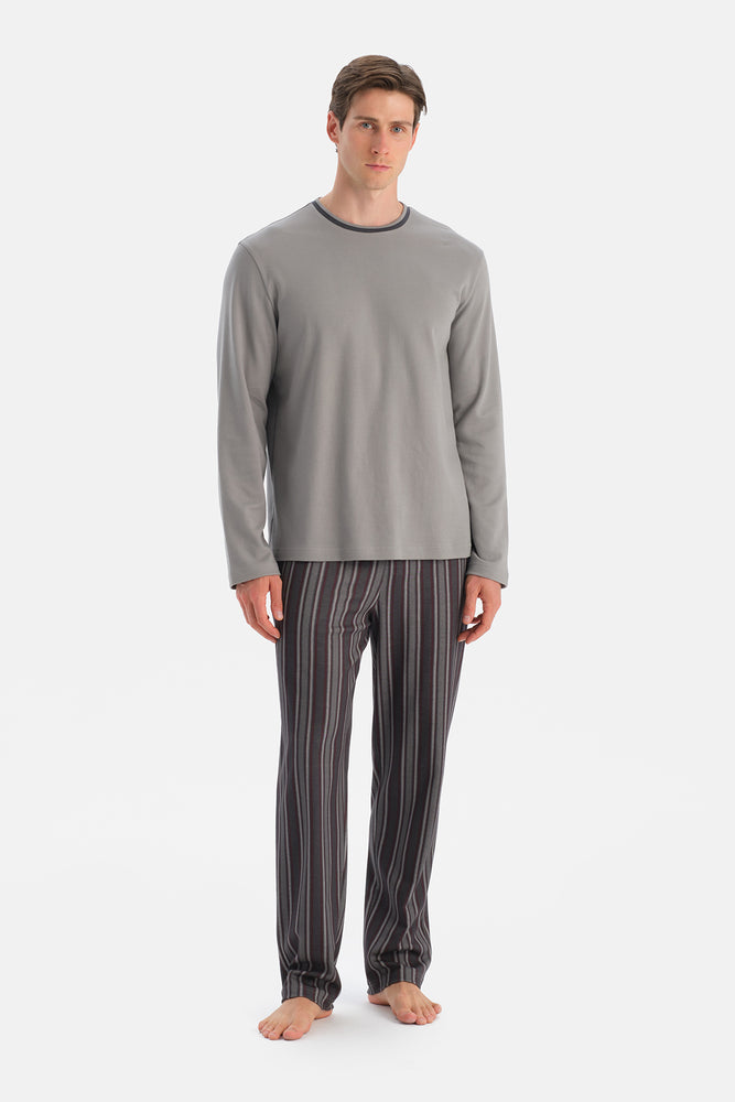 Gri Uzun Kollu Bisiklet Yaka Tişört Pantolon Takım