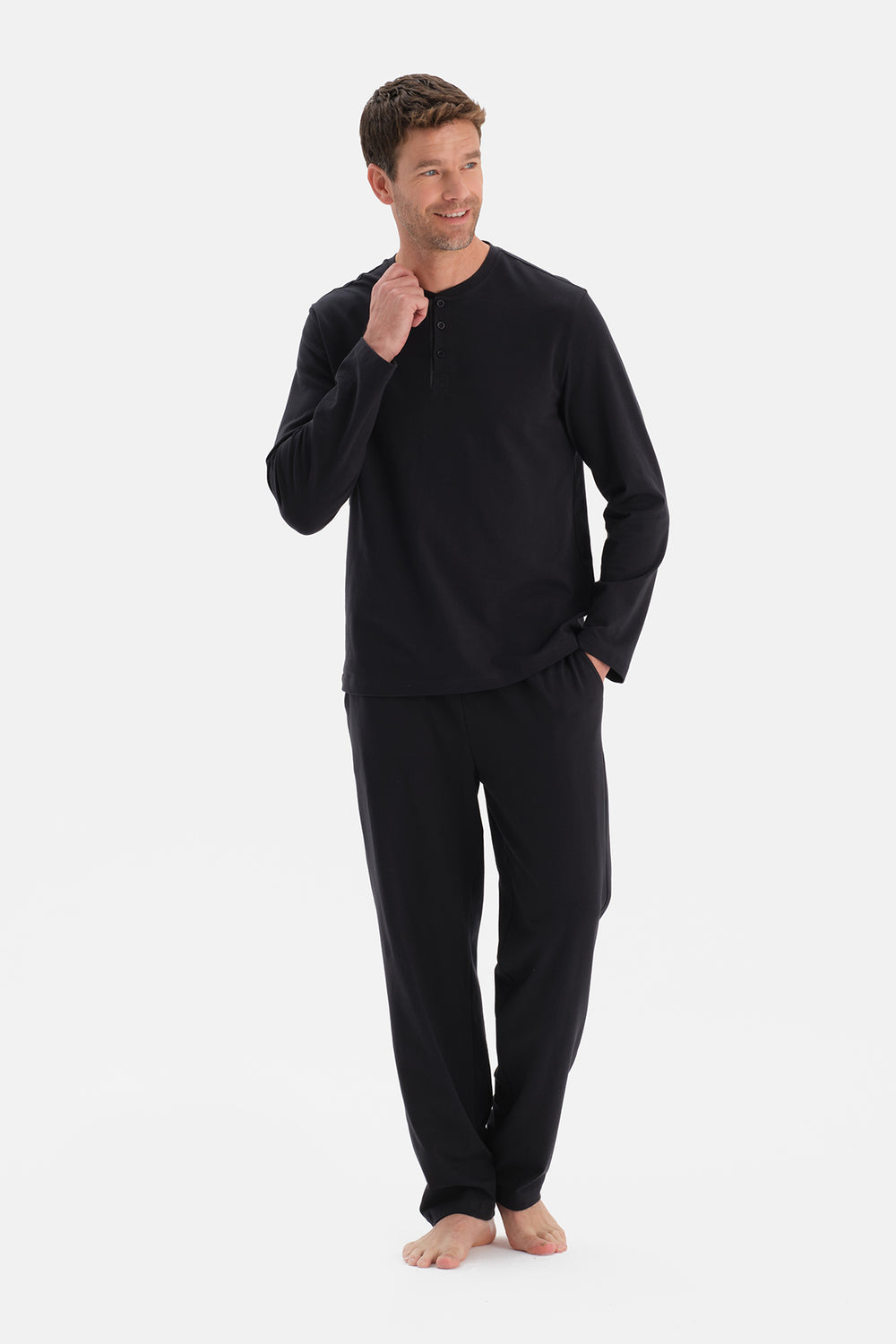 Siyah Uzun Kollu Patlı Tişört Pantolon Takım