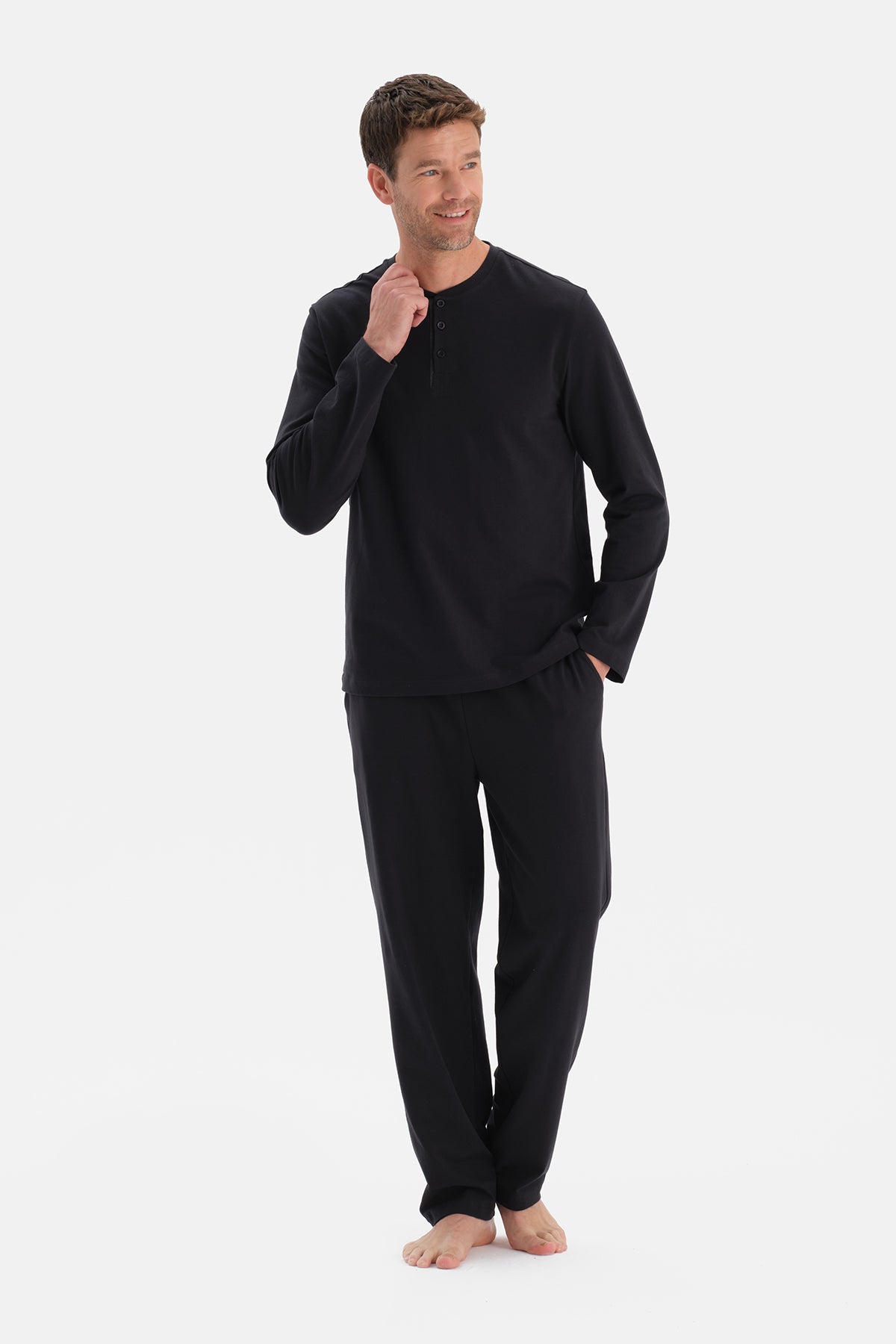 Siyah Uzun Kollu Patlı Tişört Pantolon Takım