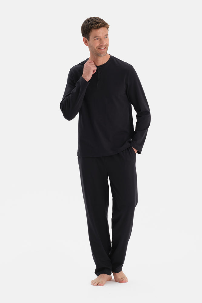 Siyah Uzun Kollu Patlı Tişört Pantolon Takım