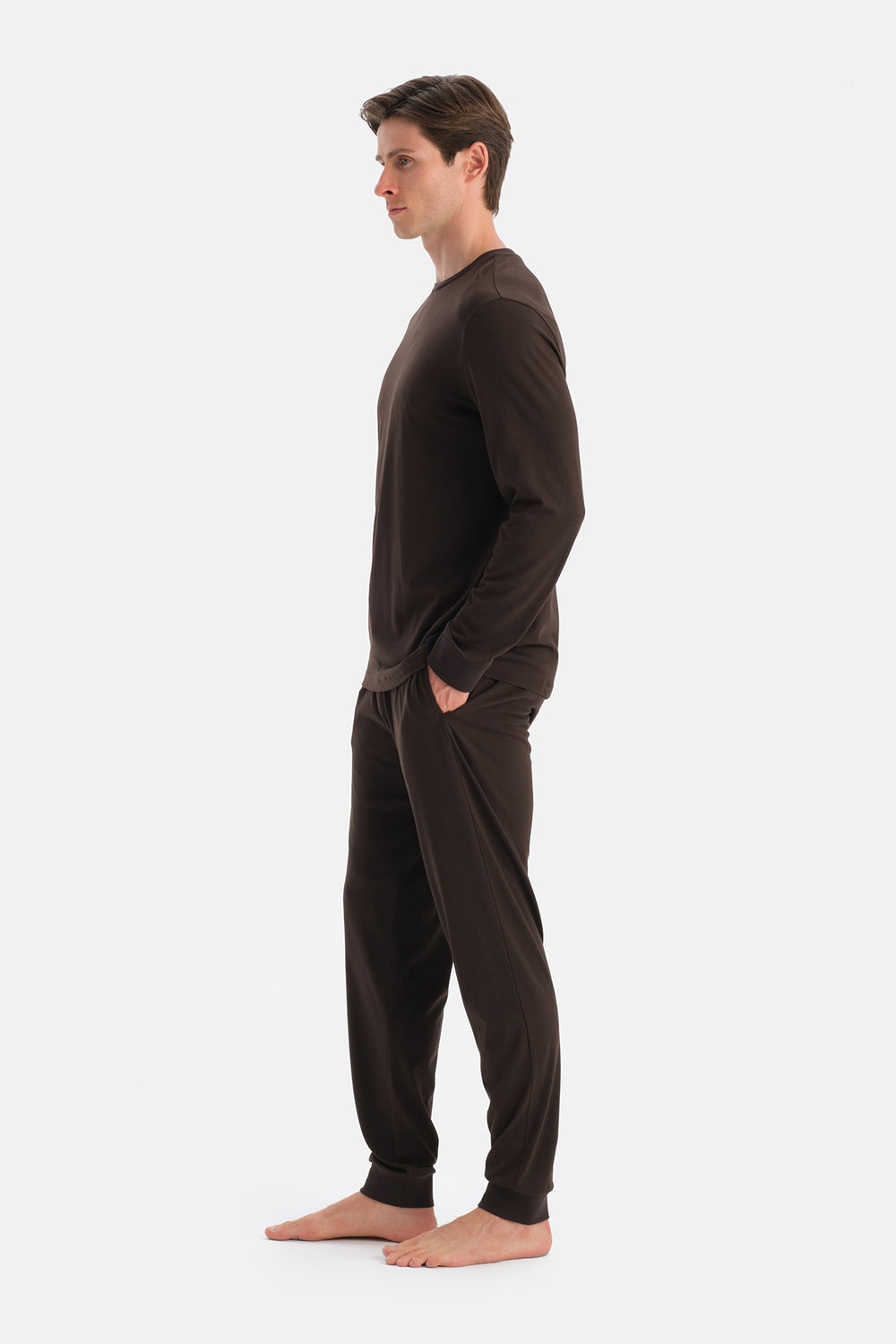 Koyu Kahve Travel Tişört Pantolon Pijama Seti