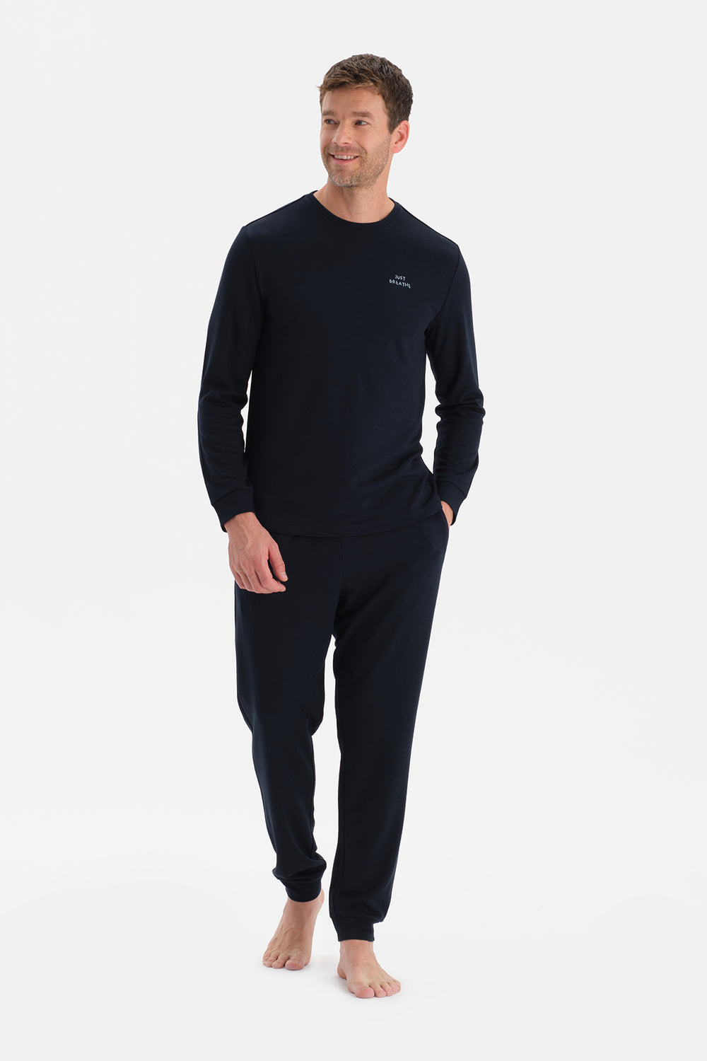 Lacivert Nakış Detaylı Tişört Pantolon Takım