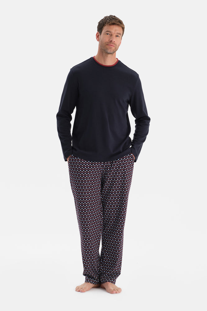 Lacivert Yaka Detaylı Tişört Pantolon Takım