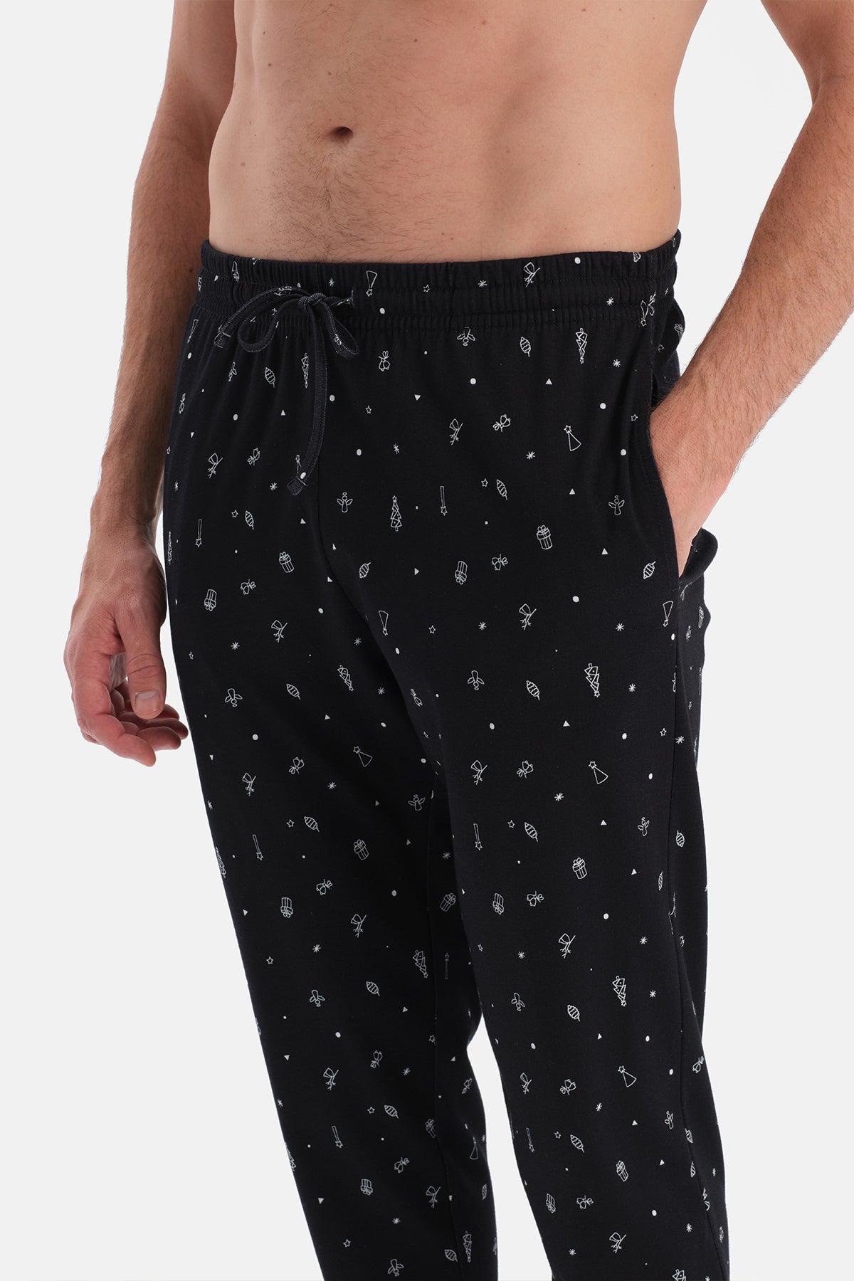 Kırmızı Cep Detaylı Tişört Pantolon Takım