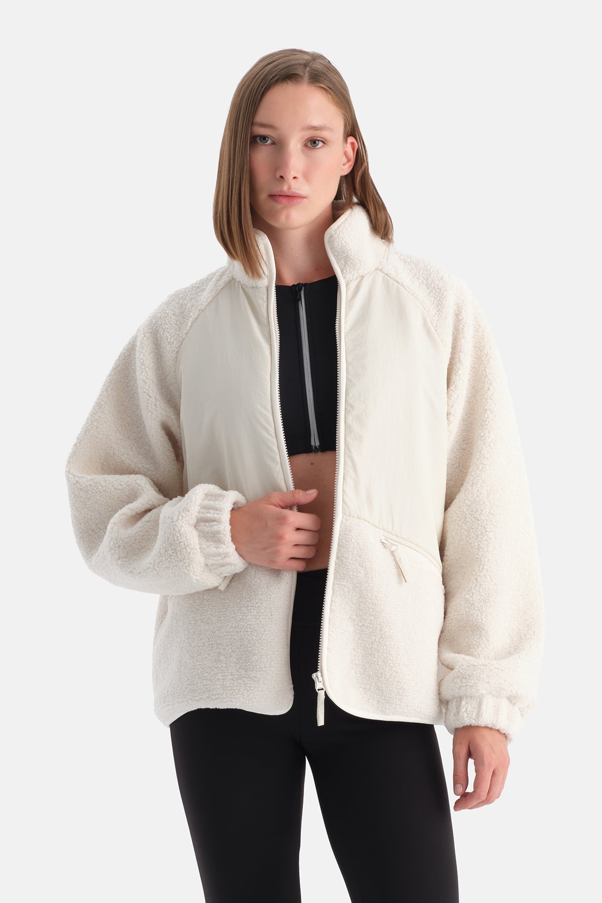 Ekru Kadın Ön Cepli Çıtçıtlı Mont