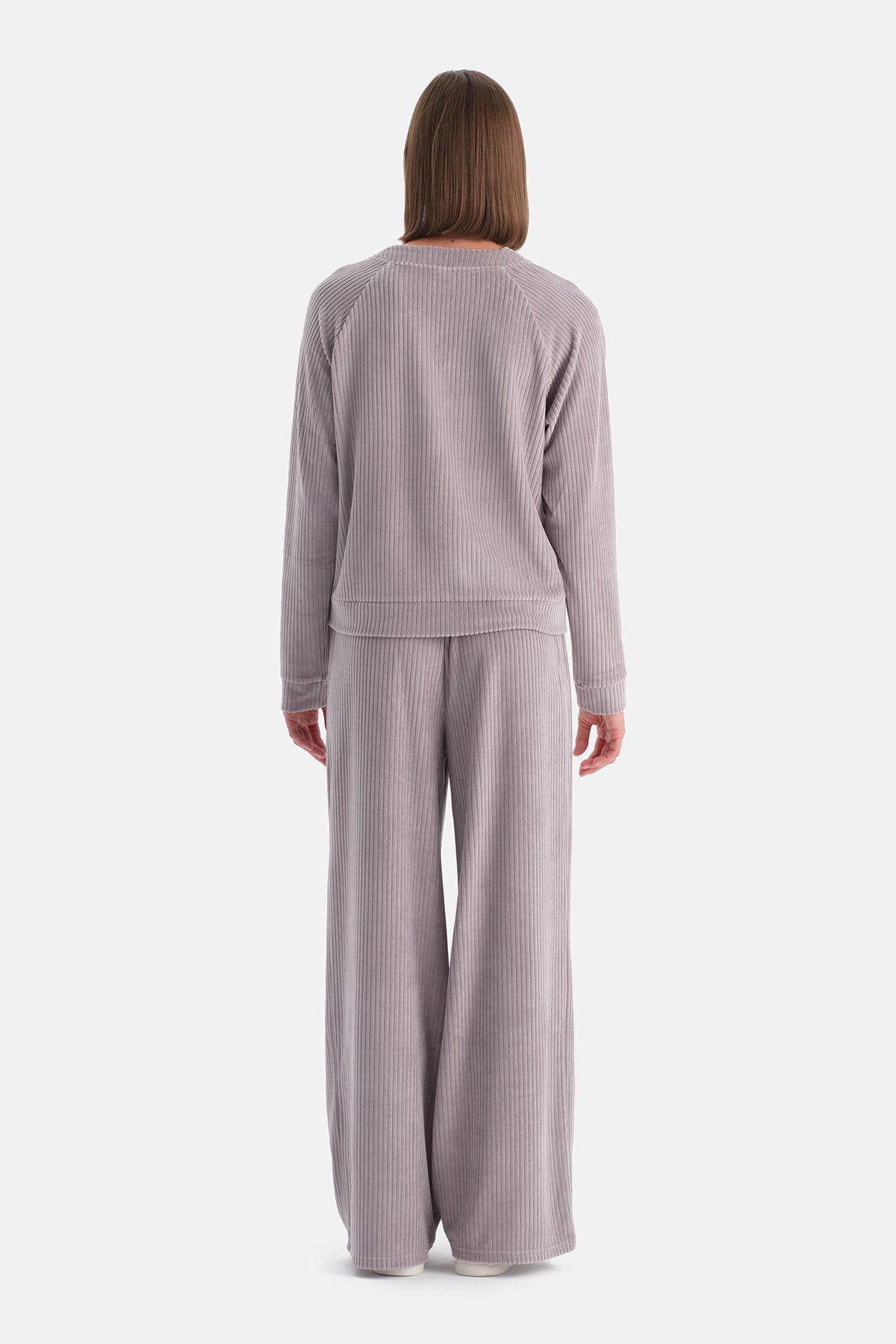 Açık Lila V Yaka Uzun Kollu Kadife Sweatshirt