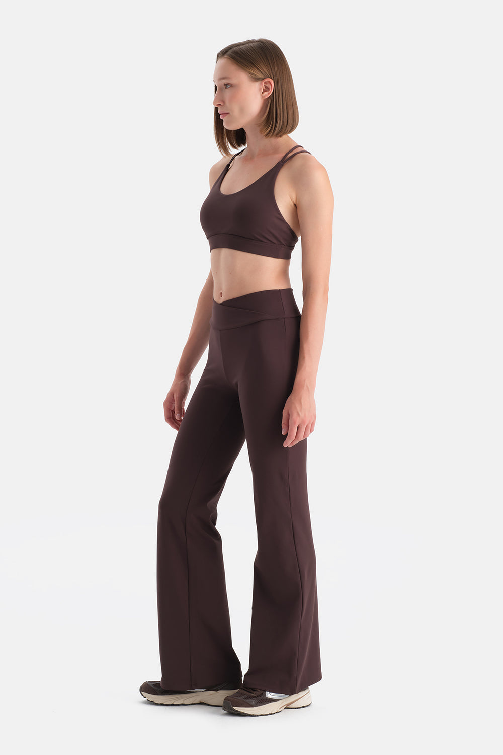 Koyu Kahve Kadın Sırt Çapraz Askılı Sporcu Sütyeni