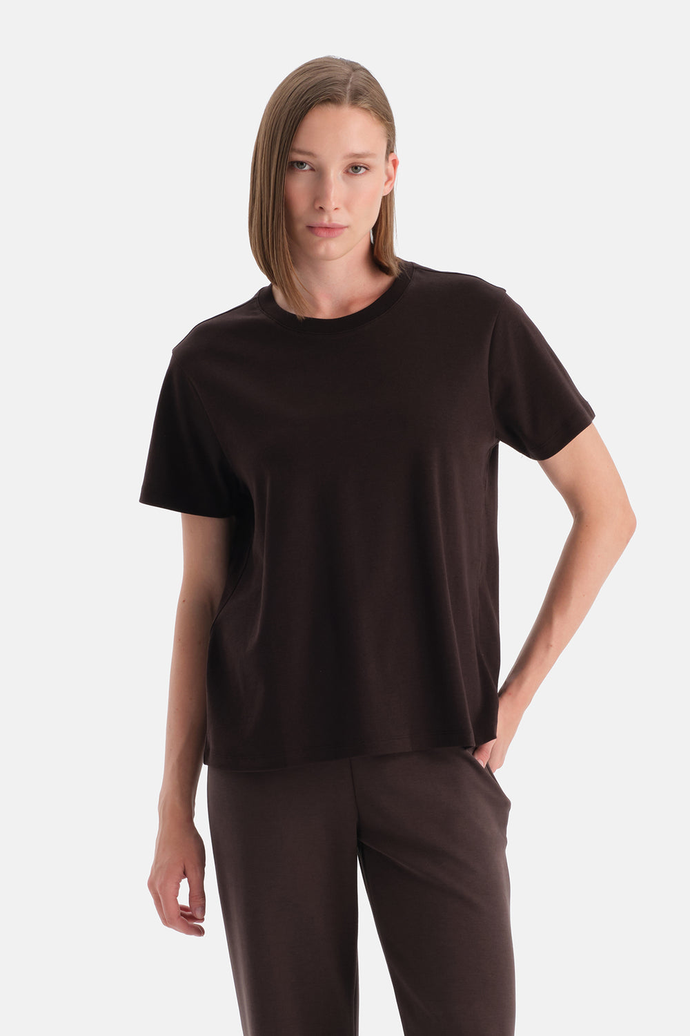 Koyu Kahve Bis Yaka Merserize Kısa Kollu Tişört