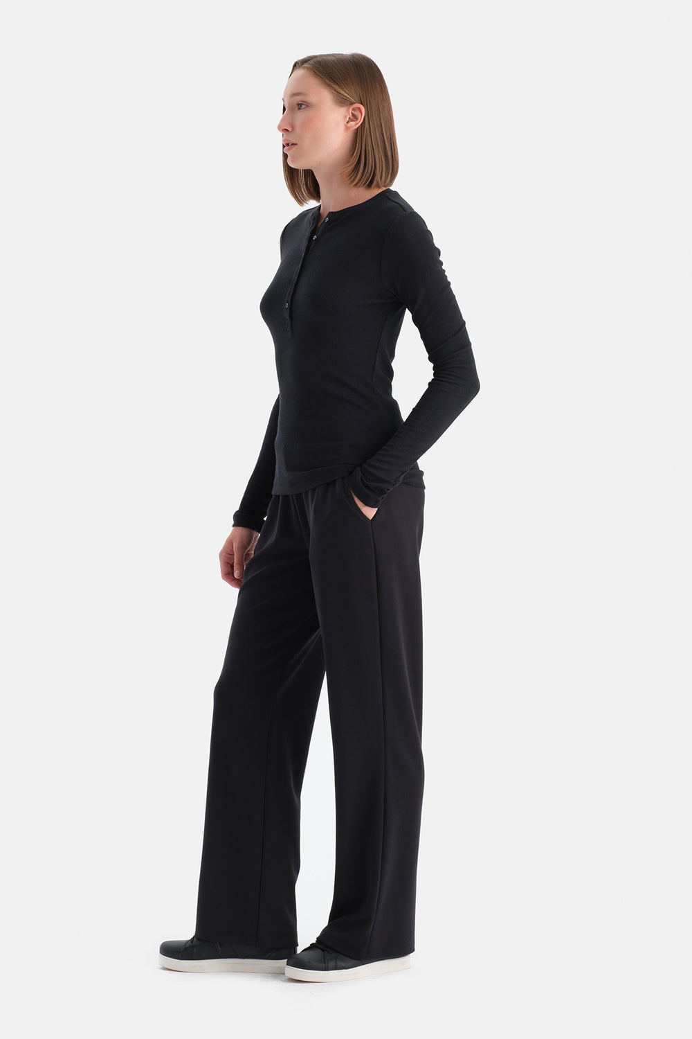 Siyah Yarım Düğmeli Kaşmir Modal Uzun Kollu Tişört