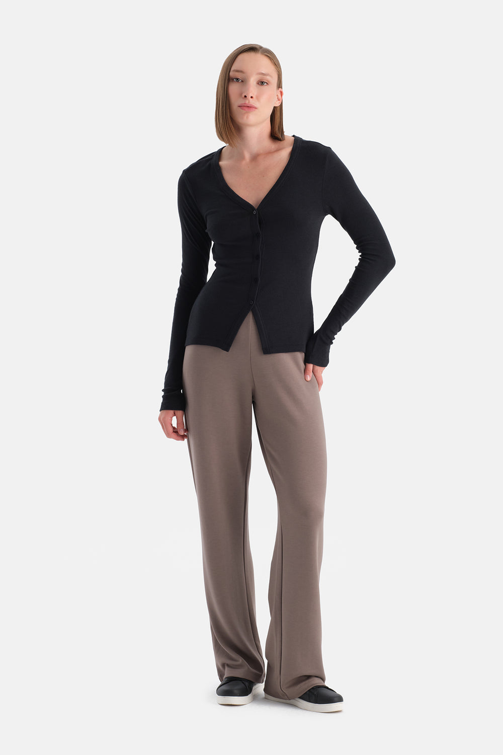 Siyah Düğmeli Kaşmir Modal Uzun Kollu Tişört