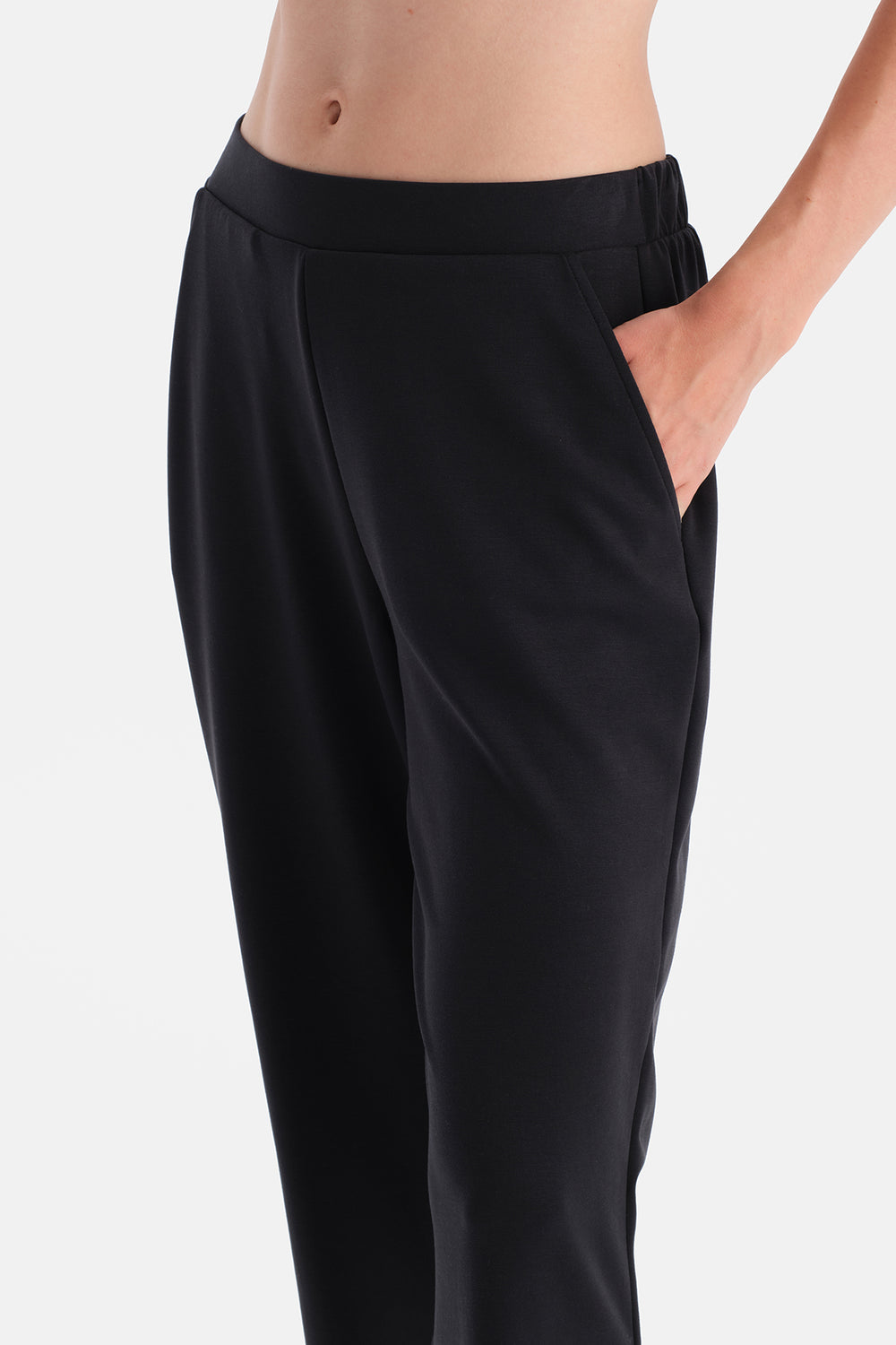 Siyah Bol Paça Basic Modal Pantolon