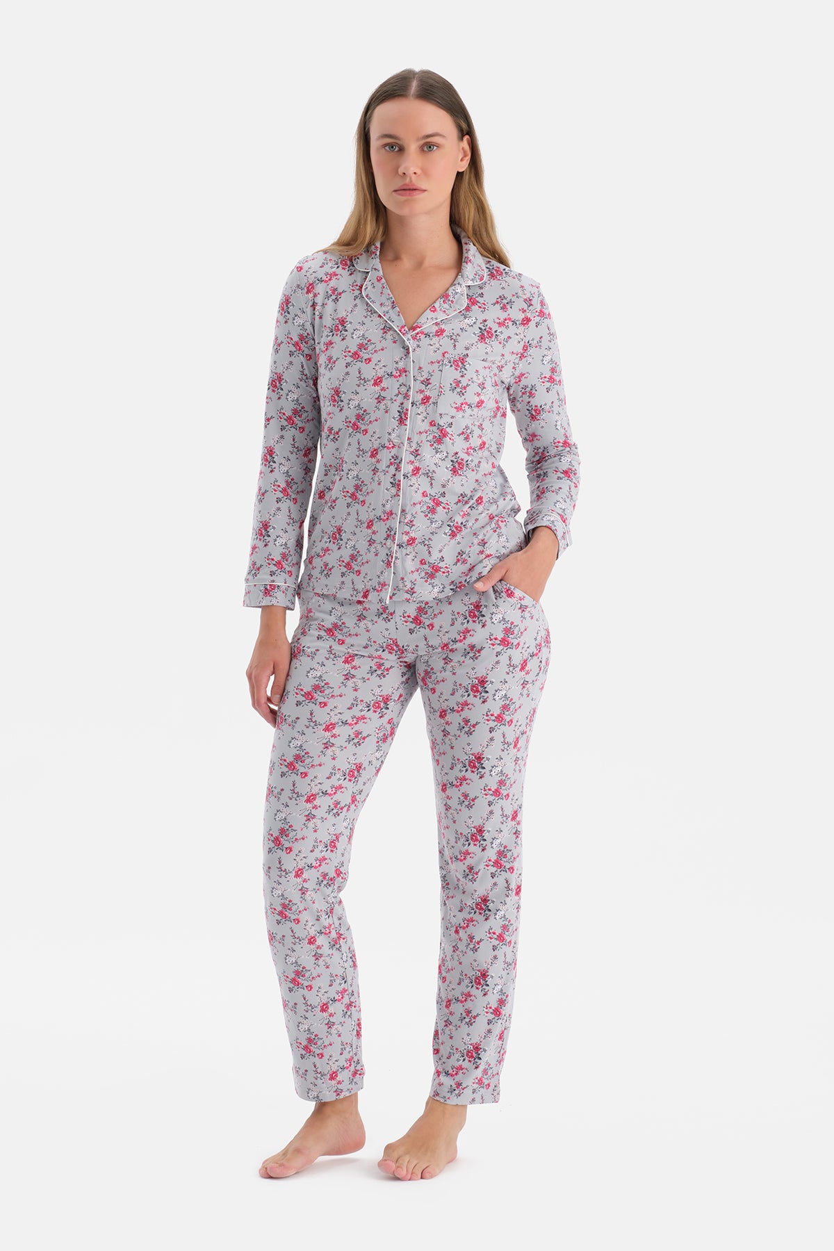 Açık Gri Çiçekli Termal Pijama Takımı