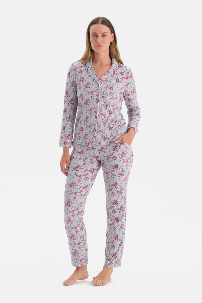 Açık Gri Çiçekli Termal Pijama Takımı