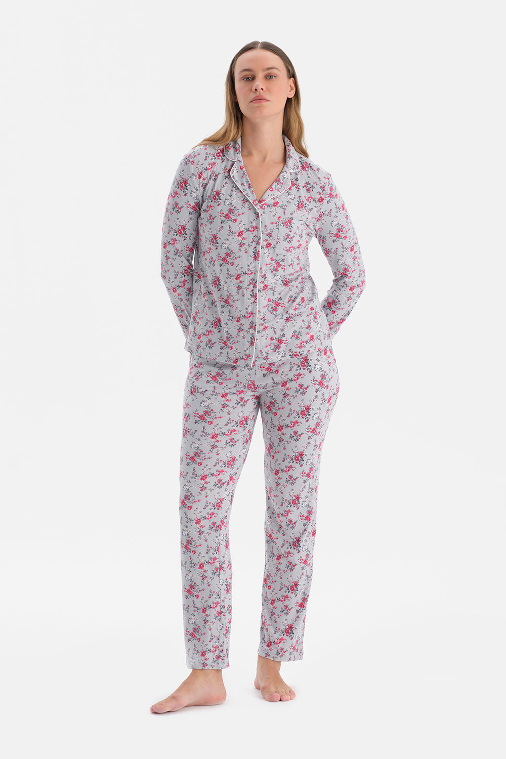 Açık Gri Çiçekli Termal Pijama Takımı