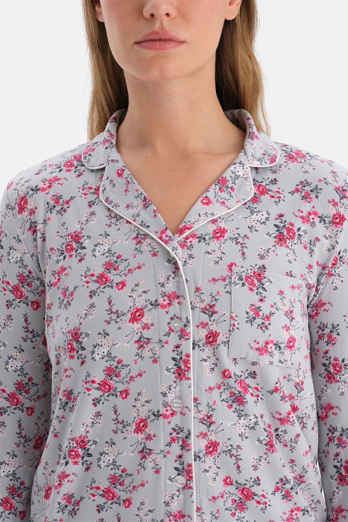 Açık Gri Çiçekli Termal Pijama Takımı