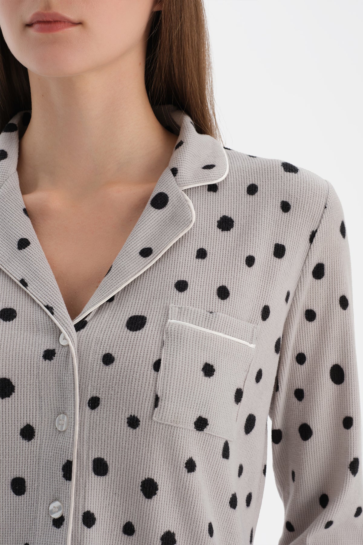 Açık Gri Puantiyeli Waffle Pijama Takımı