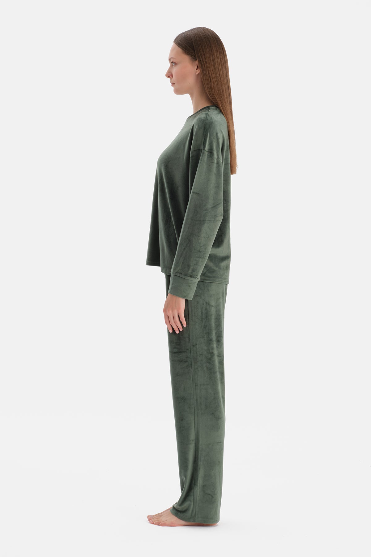 Koyu Yeşil Uzun Kollu Kadife Tişört Pantolon Pijama Takımı