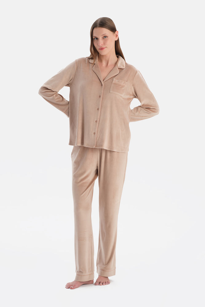 Sütlü Kahve Biye Detaylı Kadife Gömlek Pantolon Pijama Takımı