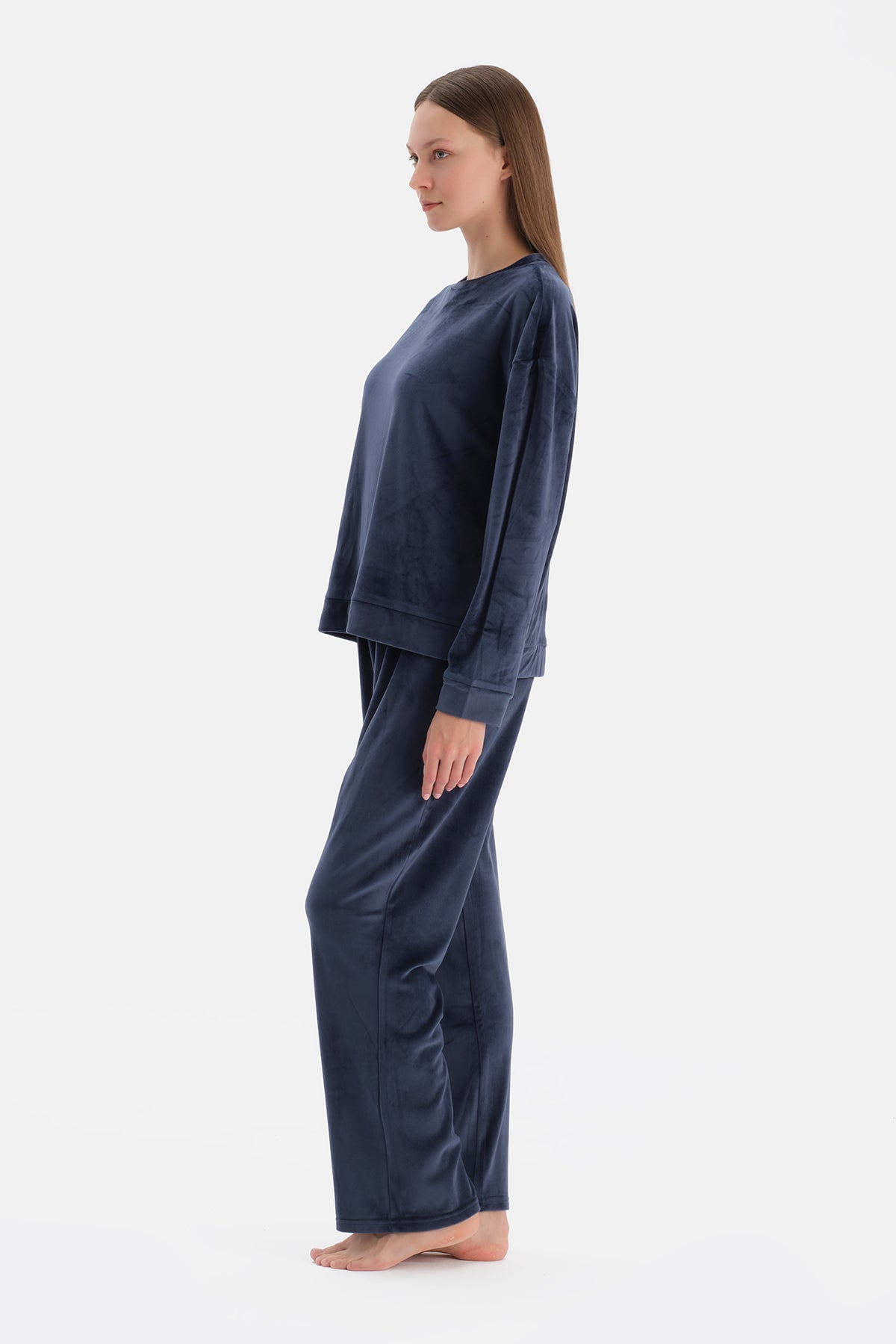 Lacivert Uzun Kollu Kadife Tişört Pantolon Pijama Takımı
