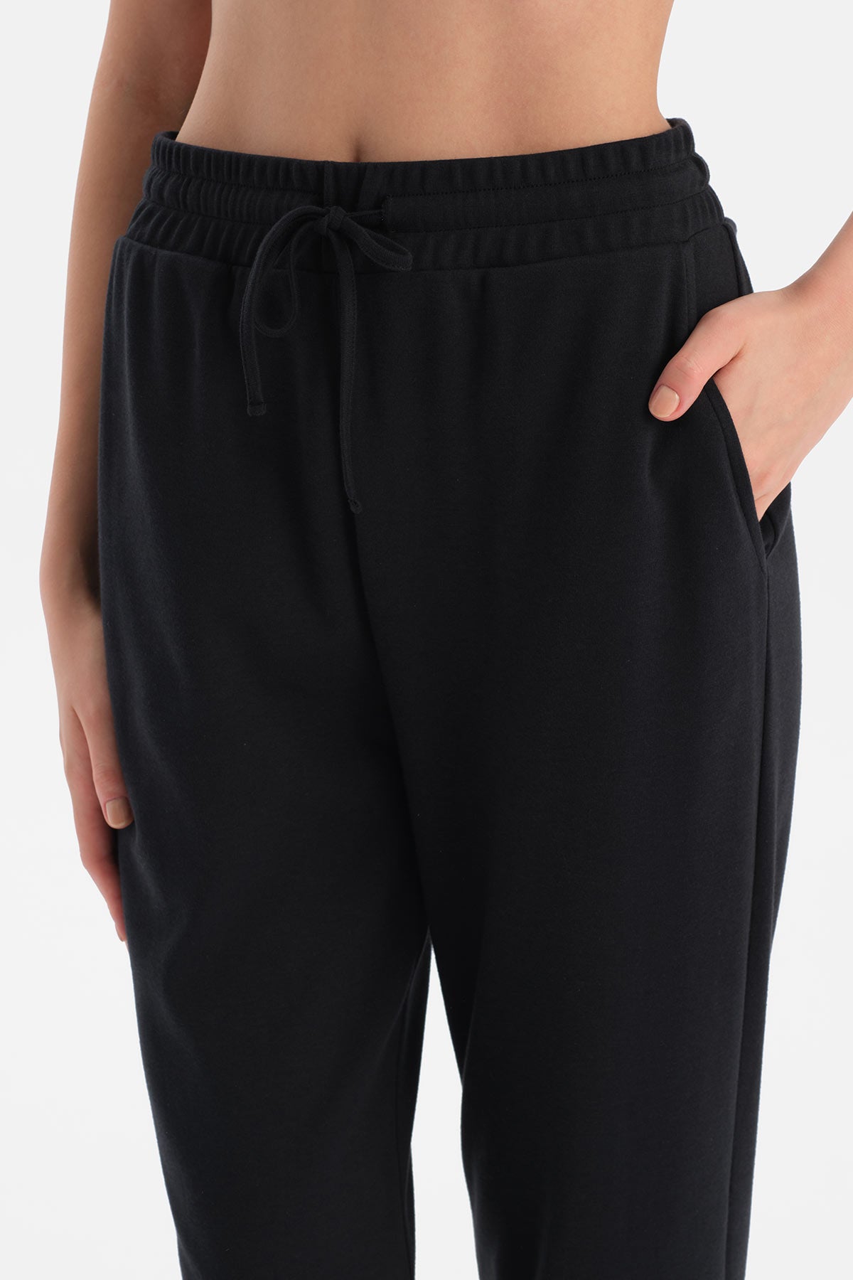 Siyah Bisiklet Yaka Jogger Paça Celliant Pijama Takımı