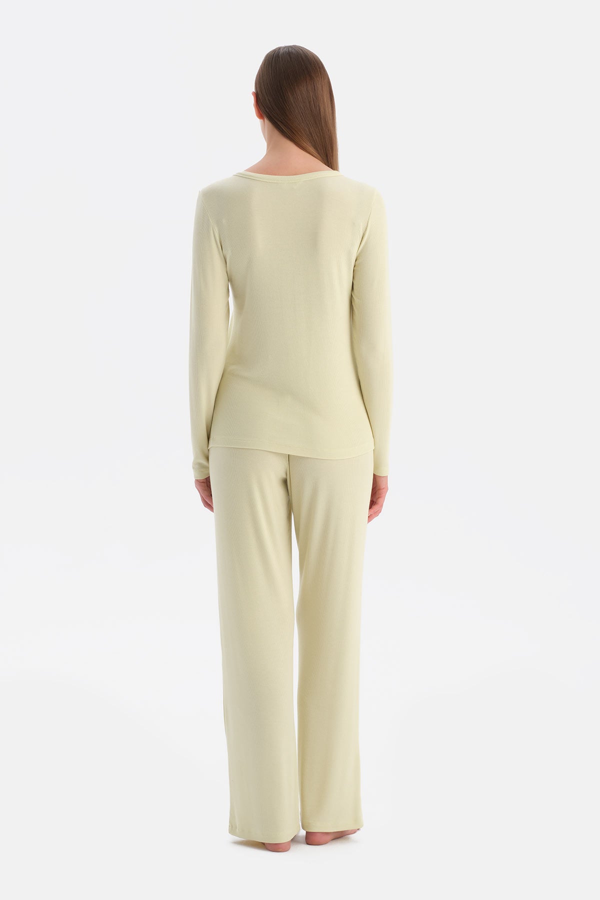 Açık Yeşil V Yaka Kaşkorse Tişört Pantolon Takım