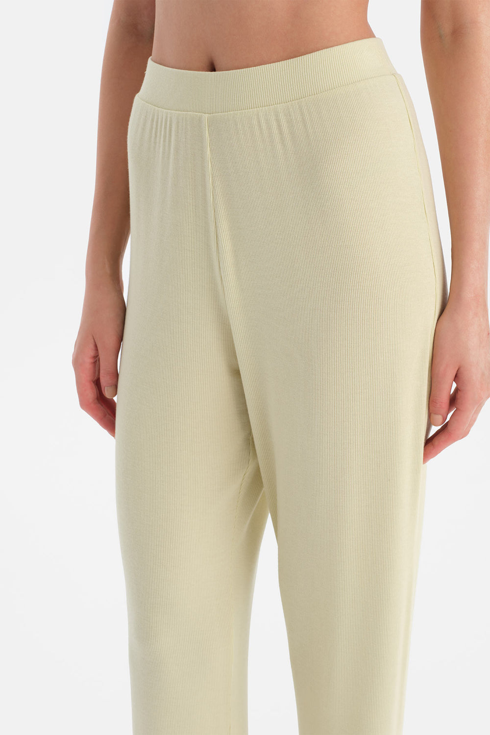 Açık Yeşil V Yaka Kaşkorse Tişört Pantolon Takım