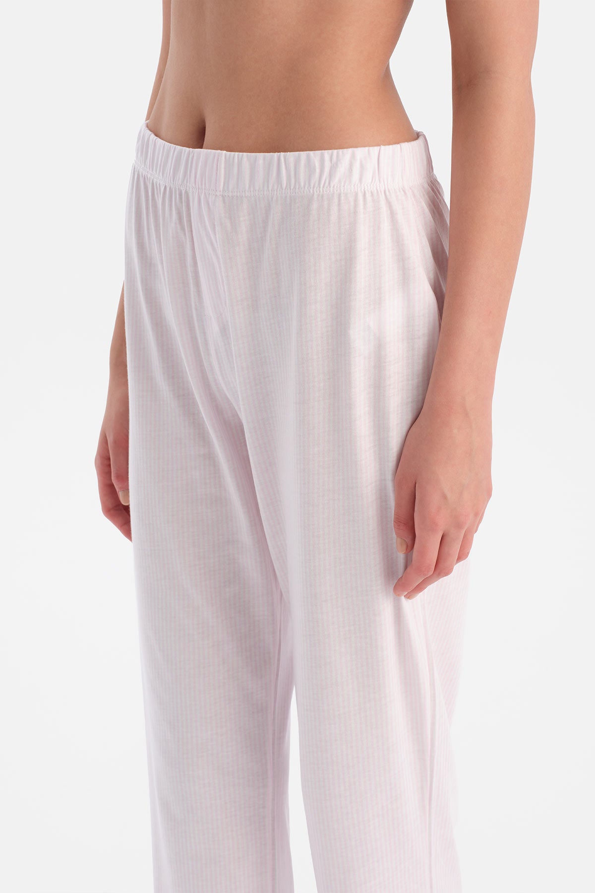 Açık Pembe Çizgili Gömlek Pantolon Takım