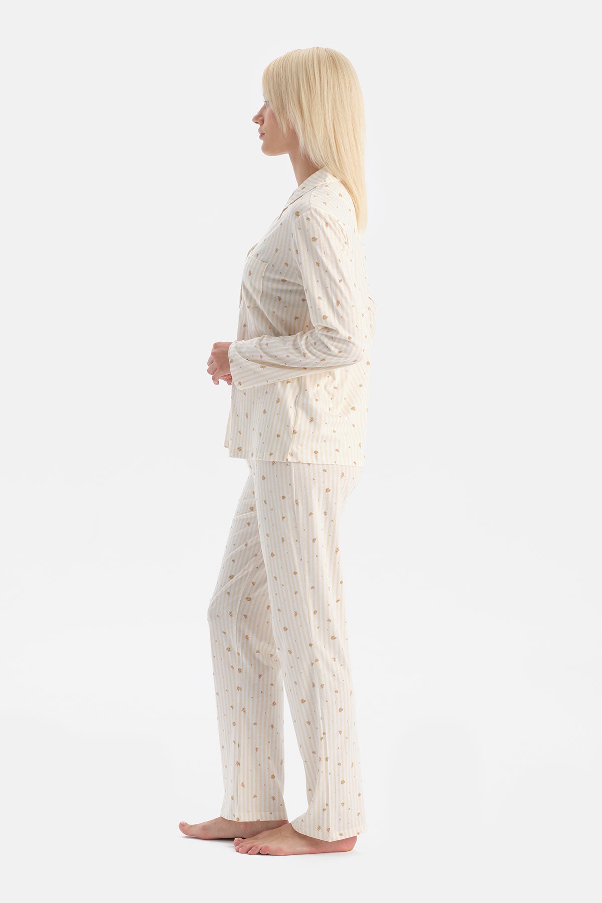 Ekru Çiçek Desenli Gömlek Pantolon Takım