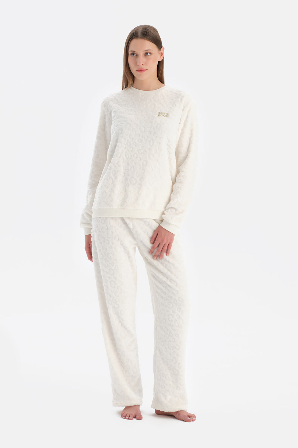 Ekru Leopar Desenli Kadife Tişört Pantolon Takım