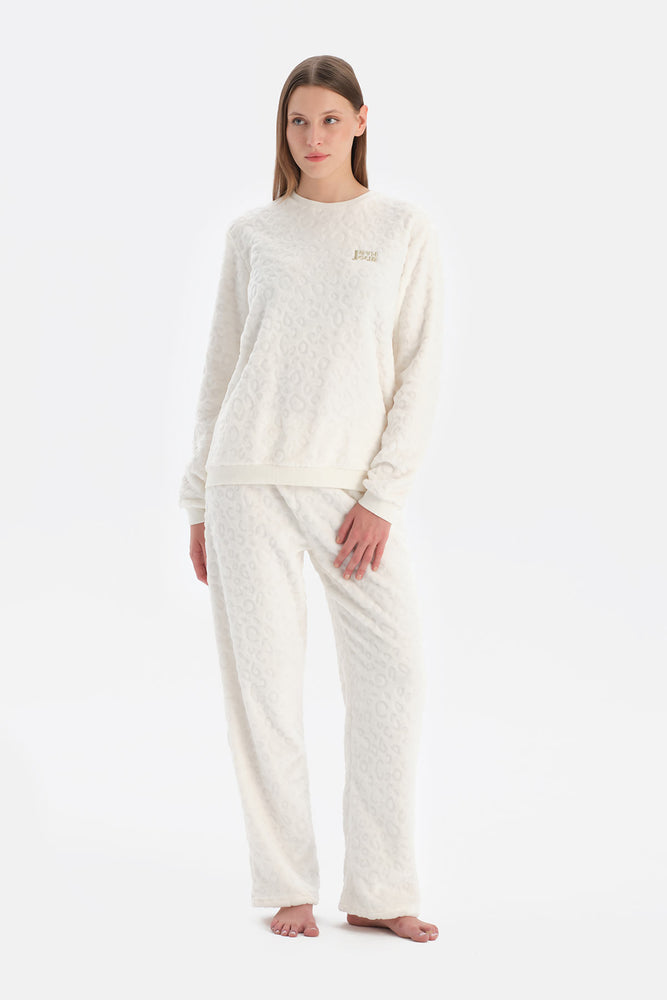 Ekru Leopar Desenli Kadife Tişört Pantolon Takım