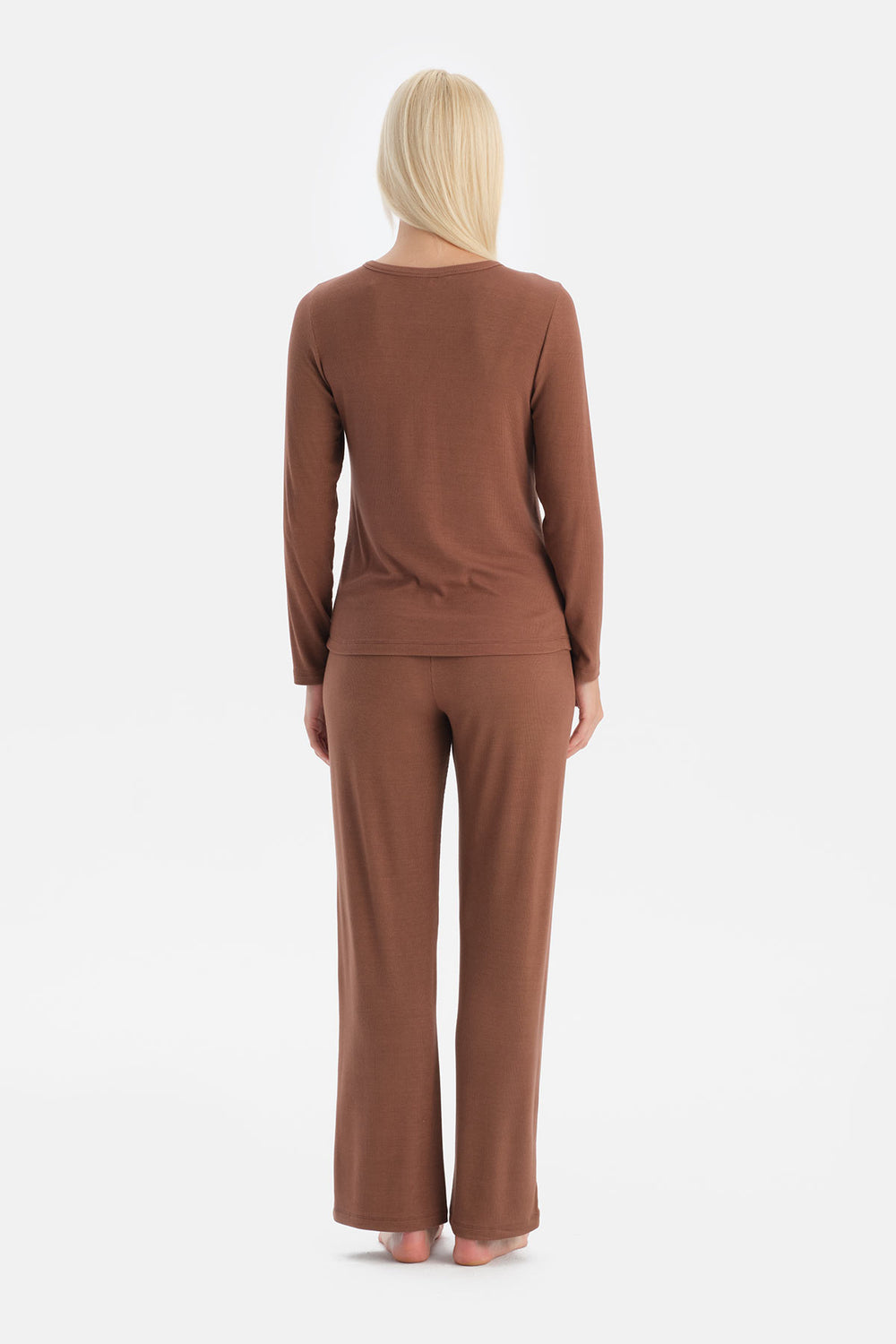Sütlü Kahve V Yaka Kaşkorse Tişört Pantolon Takım