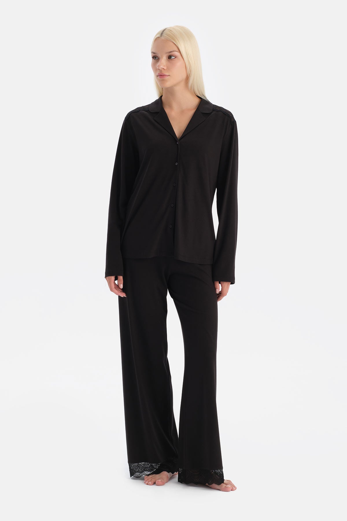 Siyah Dantel Detaylı Gömlek Pantolon Takım