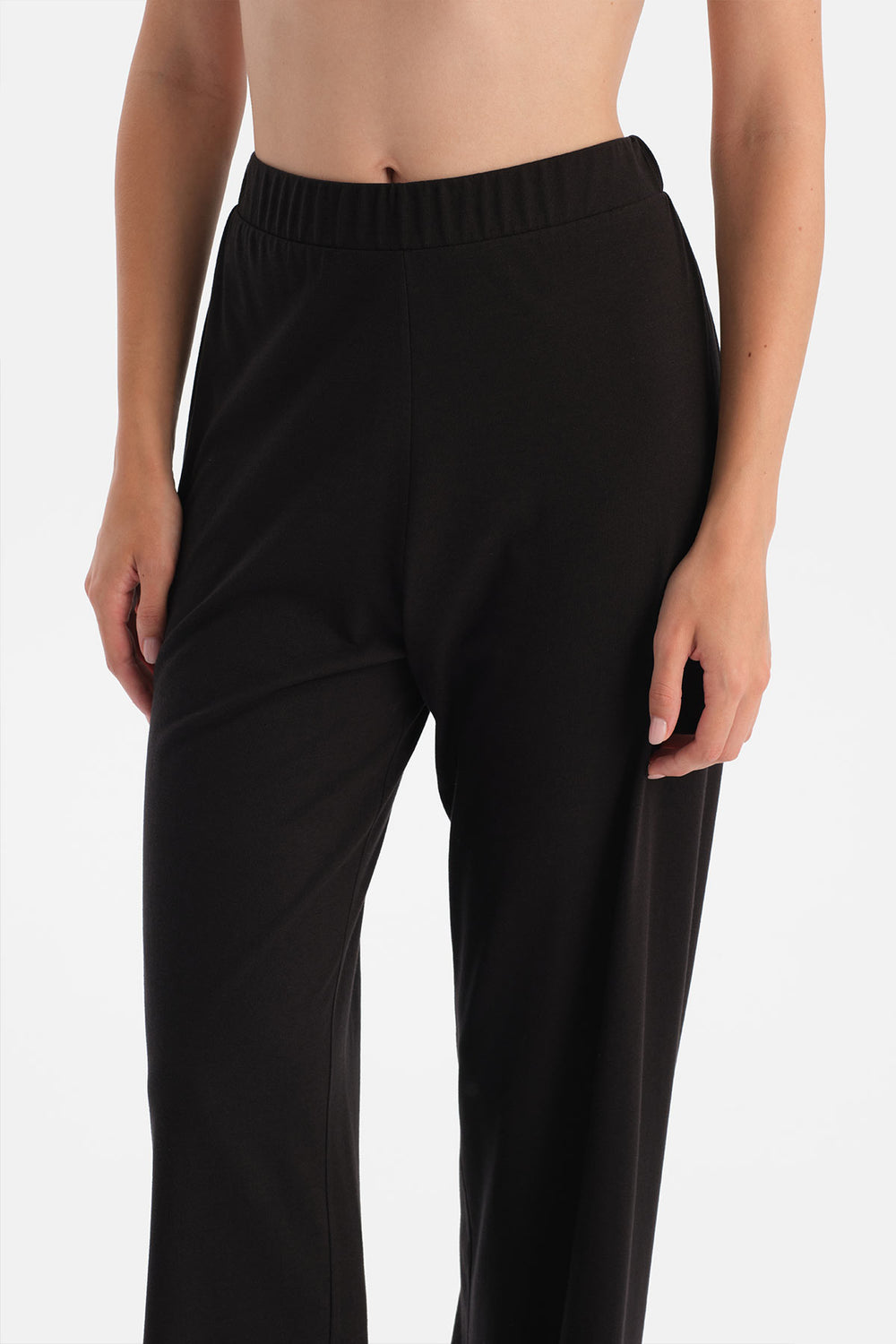 Siyah Dantel Detaylı Gömlek Pantolon Takım