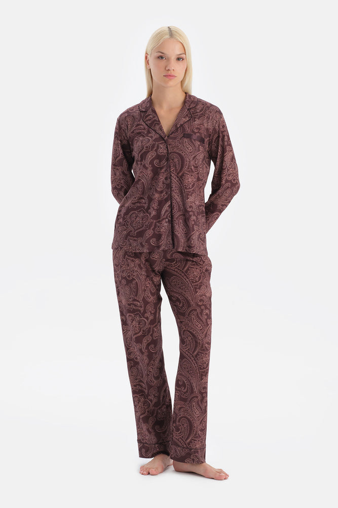 ŞAL DESENLİ GÖMLEK PANTOLON TAKIM