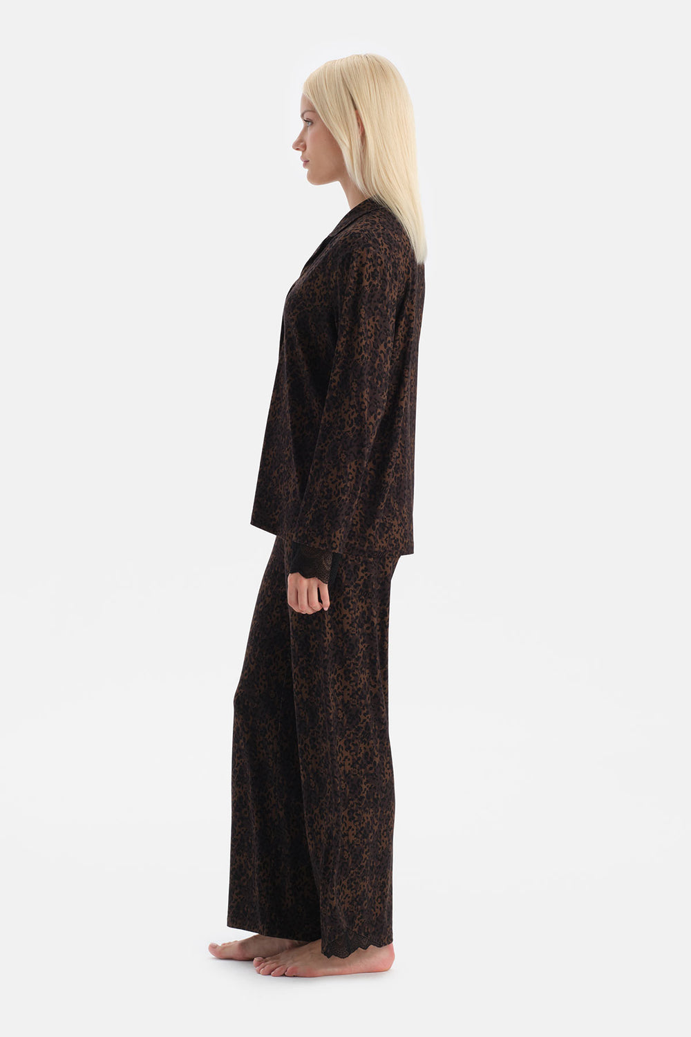 Koyu Kahve Leopar Desenli Gömlek Pantolon Takım