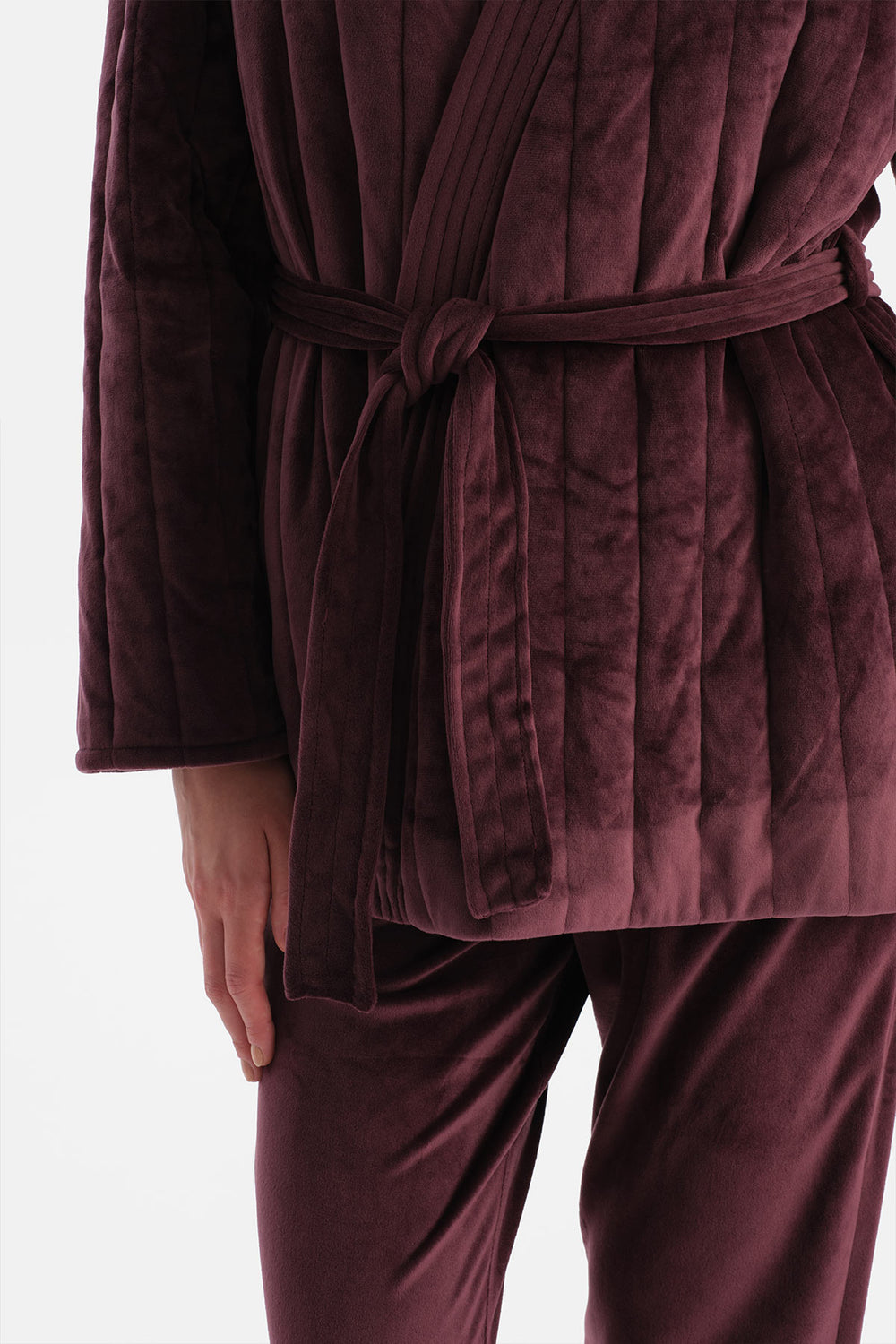 Bordo Çizgi Görünümlü Kadife Sabahlık