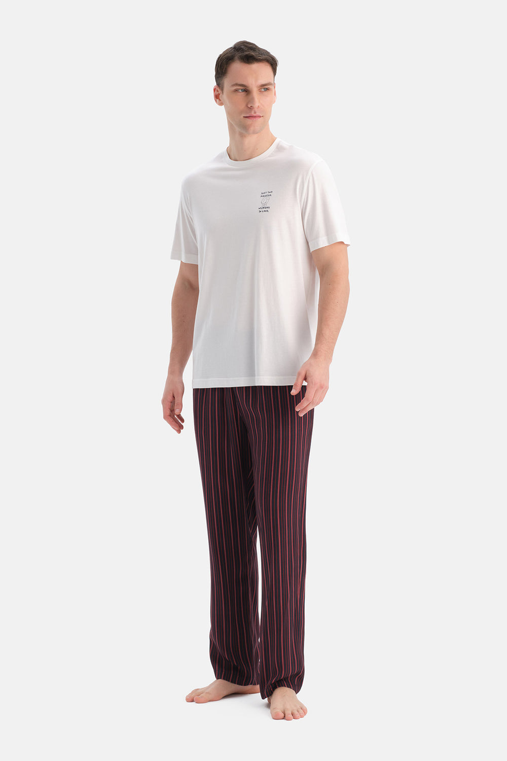 Beyaz Baskı Detaylı Tişört Pantolon Takım