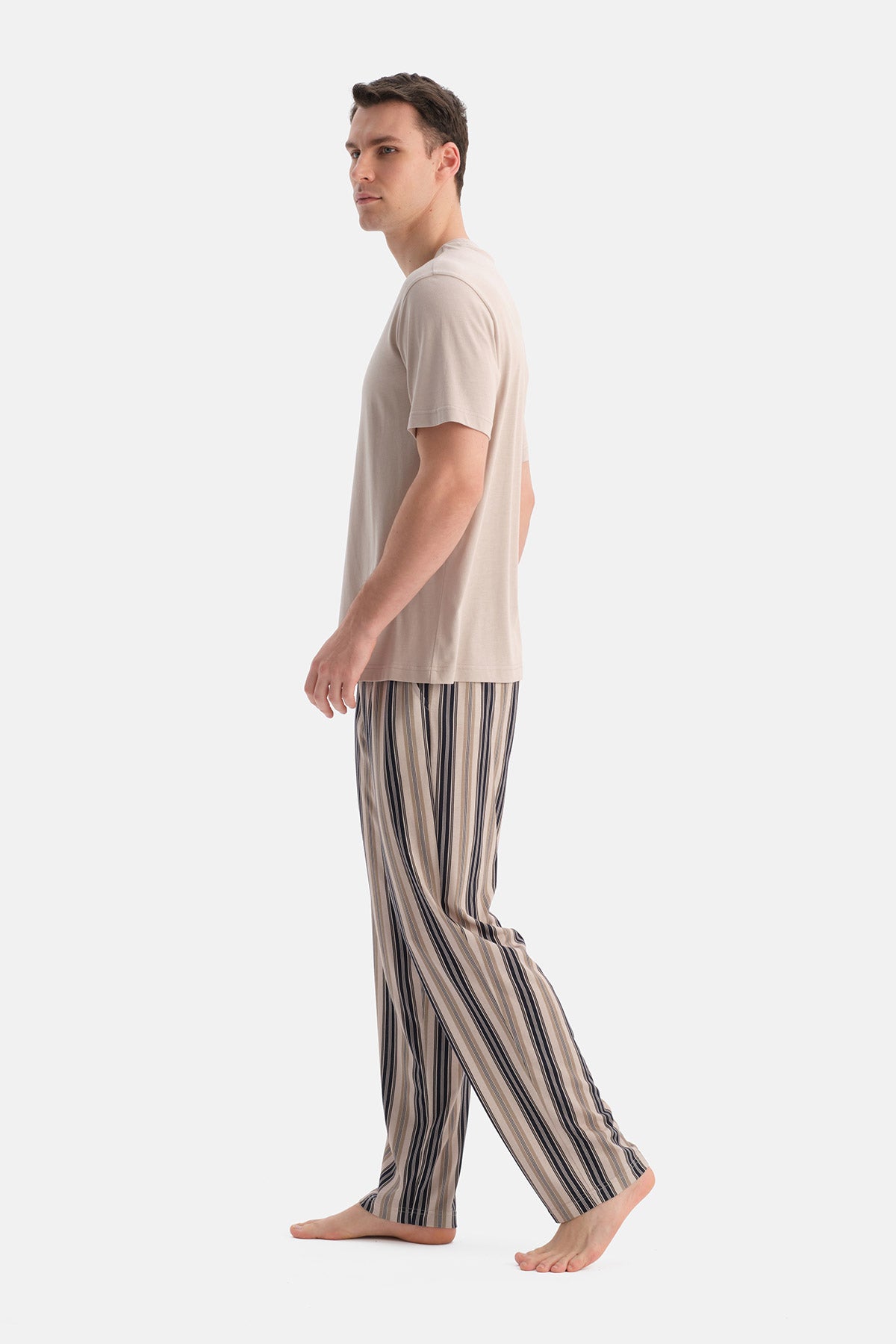Taş Baskı Detaylı Tişört Pantolon Takım