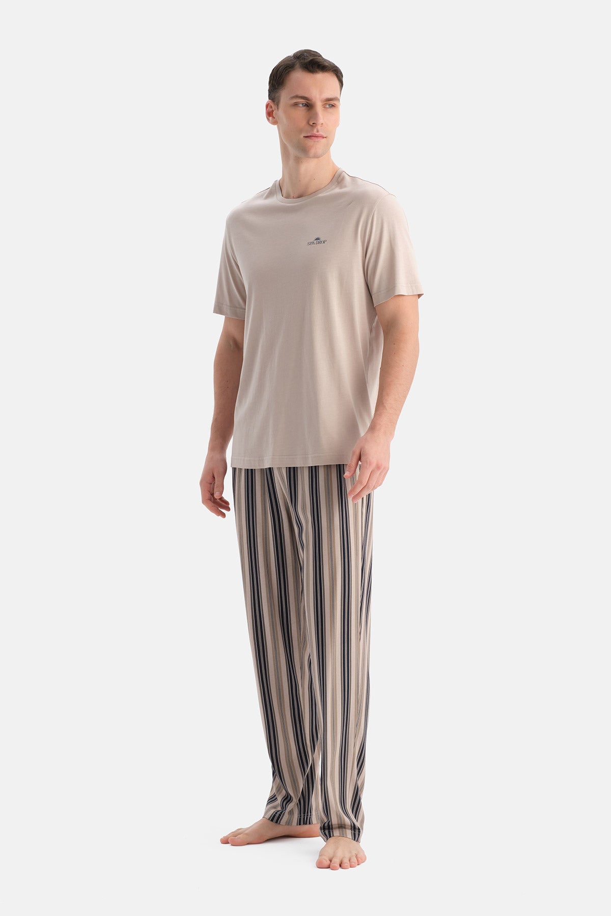 Taş Baskı Detaylı Tişört Pantolon Takım