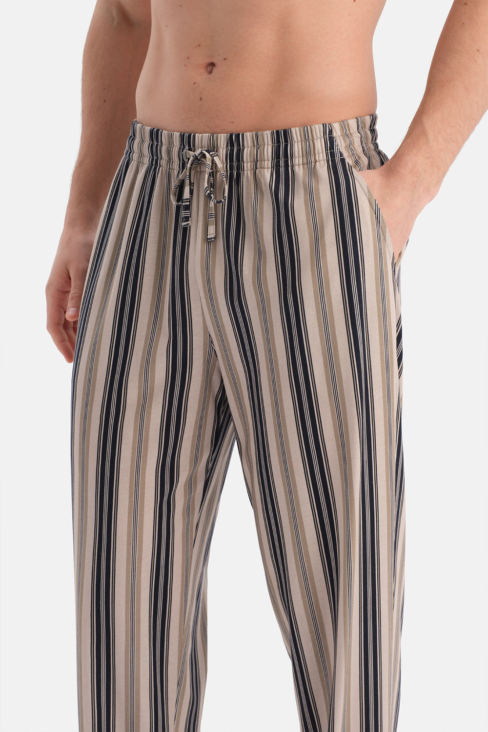 Taş Baskı Detaylı Tişört Pantolon Takım