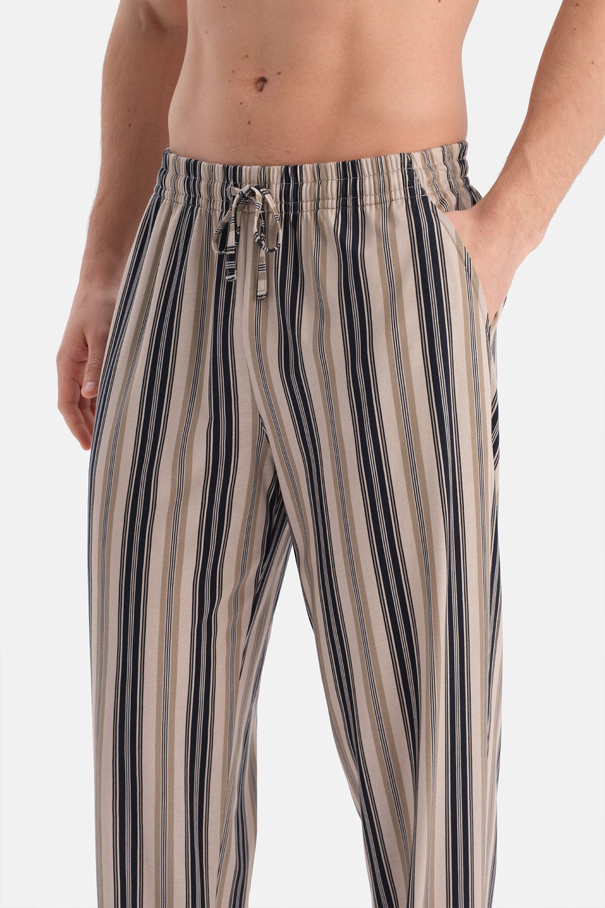 Taş Baskı Detaylı Tişört Pantolon Takım