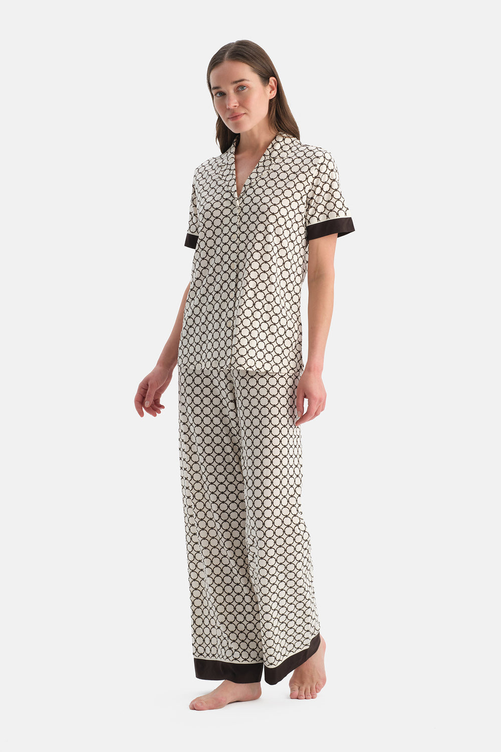 Ekru Geometrik Desenli Pamuk Modal Pijama Takımı